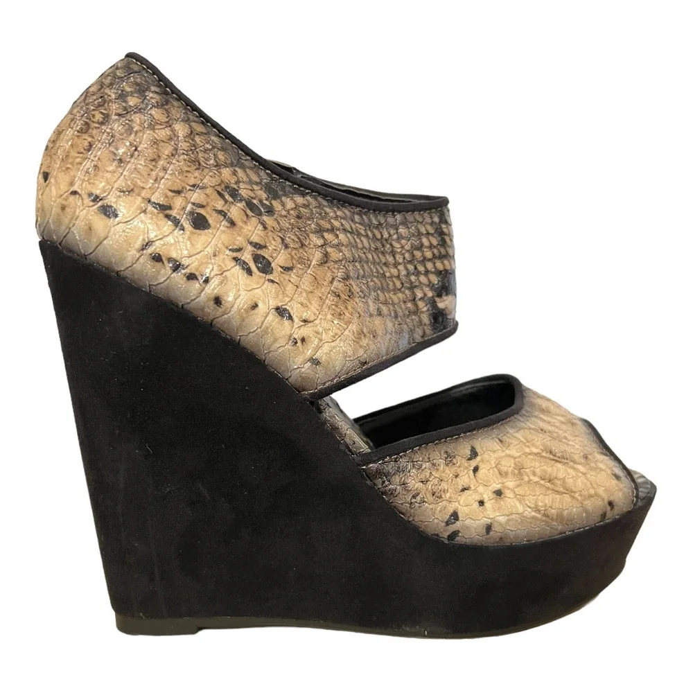 Rock & Republic Y2K Snakeskin Platform Wedge Heels Size 7